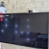 телевизор LG 42LF650V (42″ / Smart TV / Full HD) — на запчасти или под восстановление (photo 2)