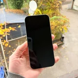 Apple iPhone Air (photo 2)