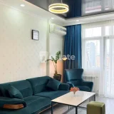Сдам светлую 2+1 в центре Батуми (photo 1)