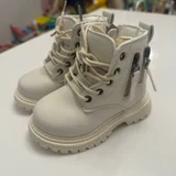 новые осенне-зимние ботинки, нам не подошел размер , стелька 14 см (photo 1)