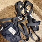 Страховочная система Petzl 8003 Full-body harness (photo 1)
