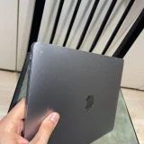 MacBook (photo 3)