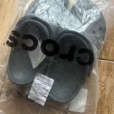Crocs (photo 1)