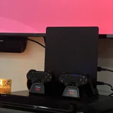 PlayStation 4 Slim (photo 2)
