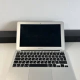 MacBook Air 11 (photo 1)