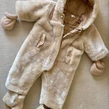 Детский теплый комбинезон Chloe с пинетками (photo 1)