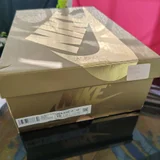 Кроссовки Jordan 1 Mid Metallic Gold (photo 1)
