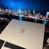 MacBook Air M2 (16/256GB) (photo 1)