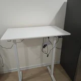 Белый регулируемый стол с электроприводом. (photo 2)
