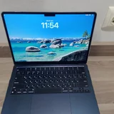 MacBook Air (photo 2)