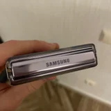 Samsung Galaxy Z Flip 4 (photo 3)