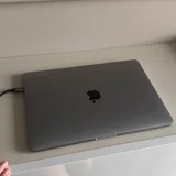 MacBook Pro с проводом HDMI и переходником (photo 4)