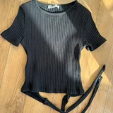 Топ бандо Zara, S + Топ черный FB sisters, S + Топ в стиле бохо, S + Туфли розовый неон, 36р + Перчатки для фитнеса + Платье с драпировкой, M + Тельняшка H&M, M + Лоферы под крокодила, 38р + Очки авиаторы (photo 2)