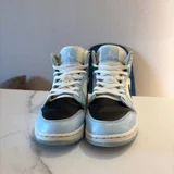 Кроссовки Air Jordan 1 Mid (photo 2)