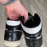 Nike Air Jordan 1 (photo 2)