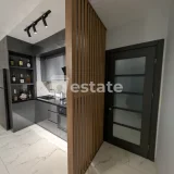 Продам просторную 2+1 квартиру (photo 2)