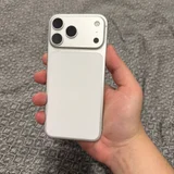 iPhone 17 Pro Max (photo 1)