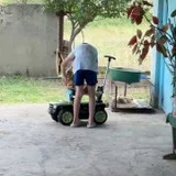 Детская машинка-каталка с родительской ручкой (photo 1)