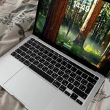 MacBook Pro 13 (photo 2)