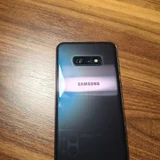 Samsung Galaxy S10e (photo 4)