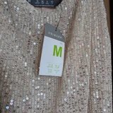 Новое бежевое платье с пайетками Primark размер М (photo 2)