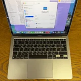 MacBook Air (photo 2)