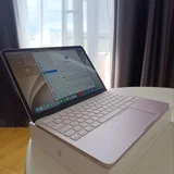 MacBook (photo 7)