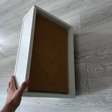 компактную подвесную тумбочку белого цвета с выдвижным ящиком. (photo 5)