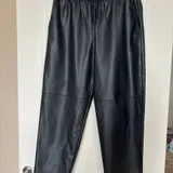 🐈‍⬛**Черные брюки из искусственной кожи Zara** (photo 2)