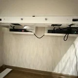 стол с электрической регулировкой высоты Cougar Royal 120 PURE Белый. Столом пользовались год, все работает идеально,единственный нюанс это небольшая потёртость на ножке(на фото видно), в целом стол в отличном состоянии и готов к продаже. (photo 2)