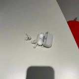 AirPods Pro (photo 2)