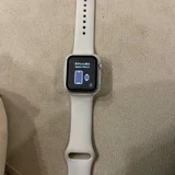 Apple Watch SE Silver (photo 1)