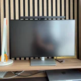 Монитор Dell UltraSharp U2724D 27″ с лампой и кабелем — monitor, screen, desktop computer (photo 4)
