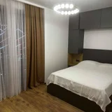 Квартиру 1 спальня — four-poster, wardrobe (photo 3)