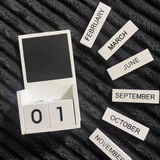 Календарь-конструктор из дерева — iPod, cassette (photo 2)