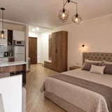 Студия в Black Sea Towers — studio couch, wardrobe, sliding door (photo 1)