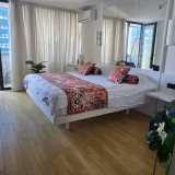 Студия в ЖК Орбити Сити — four-poster, studio couch, quilt (photo 2)