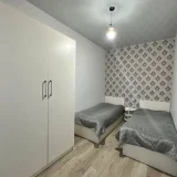 2-комнатная квартира, 75 м² — studio couch (photo 3)