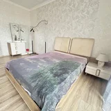 Квартиру 2+1 рядом с VOX и Grand Mall — quilt, studio couch, dining table (photo 4)