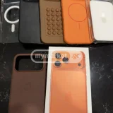 Мобильные телефоны Apple — cellular telephone, remote control (photo 2)