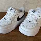 Кроссовки Nike оригинал — running shoe (photo 1)