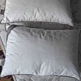 Перьевые подушки Monamo б/у, 2 шт — quilt (photo 1)
