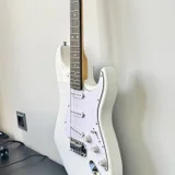 Электрогитара — electric guitar (photo 4)