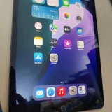 iPad 8 128GB — remote control, cellular telephone, hand-held computer (photo 1)
