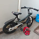 Детский велосипед Qntule с каской — moped, tricycle (photo 1)