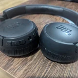 Наушники JBL Tune 670NC — lens cap, loudspeaker, CD player (photo 1)