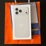 iPhone 18 Pro Max 256 ГБ Silver (photo 1)