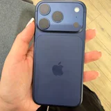 iPhone 17 Pro 256 ГБ — iPod, remote control, cellular telephone (photo 1)