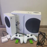 Xbox Series S 512 GB + 2 геймпада — loudspeaker, space heater (photo 1)