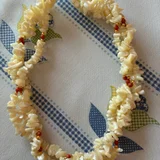 Статуэтки и украшения старого производства — necklace, hair slide, handkerchief (photo 3)